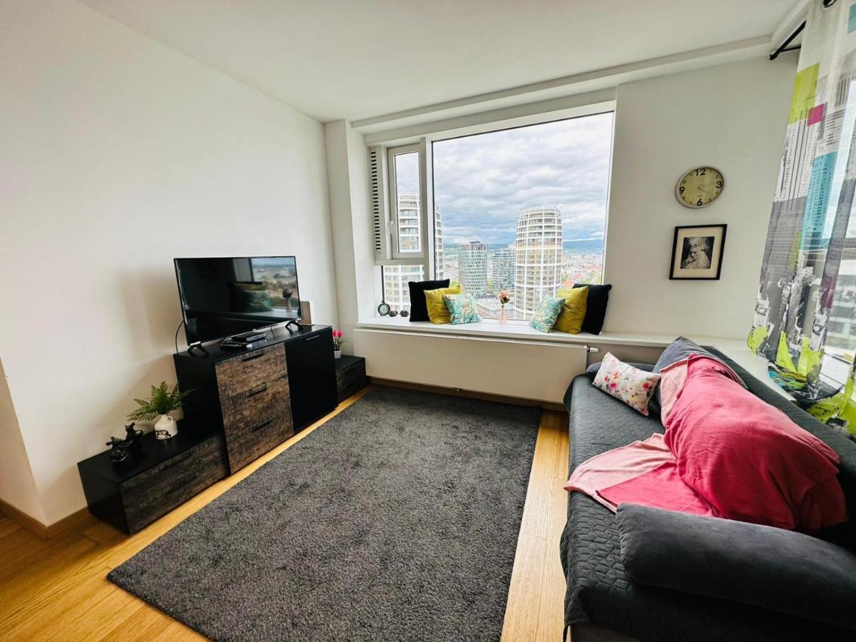 Apartments In Panorama City On 25Th Floor - Amazing View Close To Old Town Bratislava Exterior photo