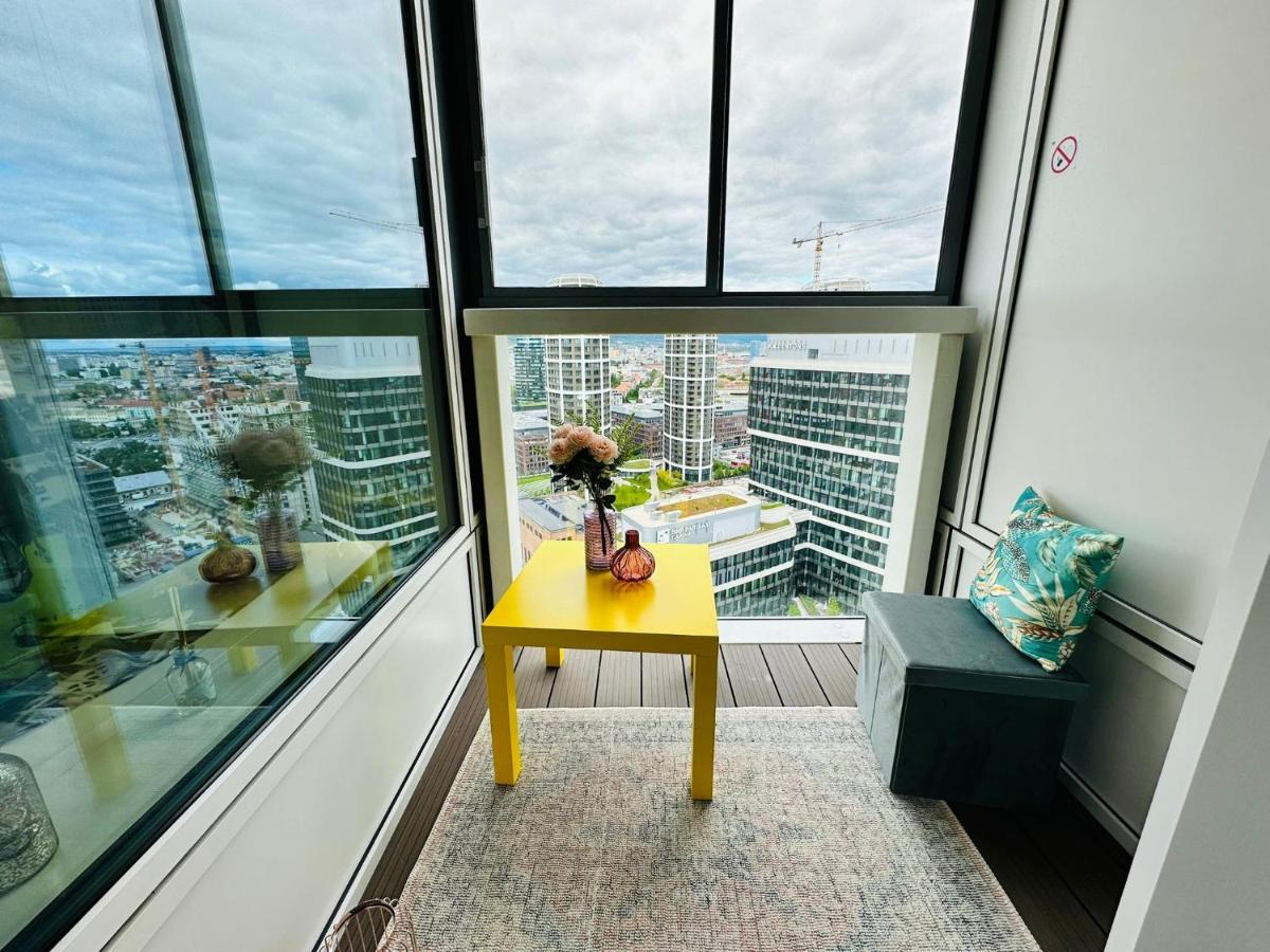 Apartments In Panorama City On 25Th Floor - Amazing View Close To Old Town Bratislava Exterior photo