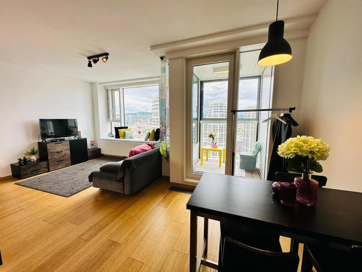 Apartments In Panorama City On 25Th Floor - Amazing View Close To Old Town Bratislava Exterior photo